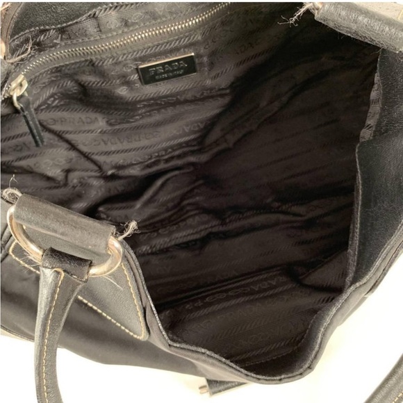 Elegant Black Shoulder Bag with paper prada bag and authentification card - Picture 9 of 11